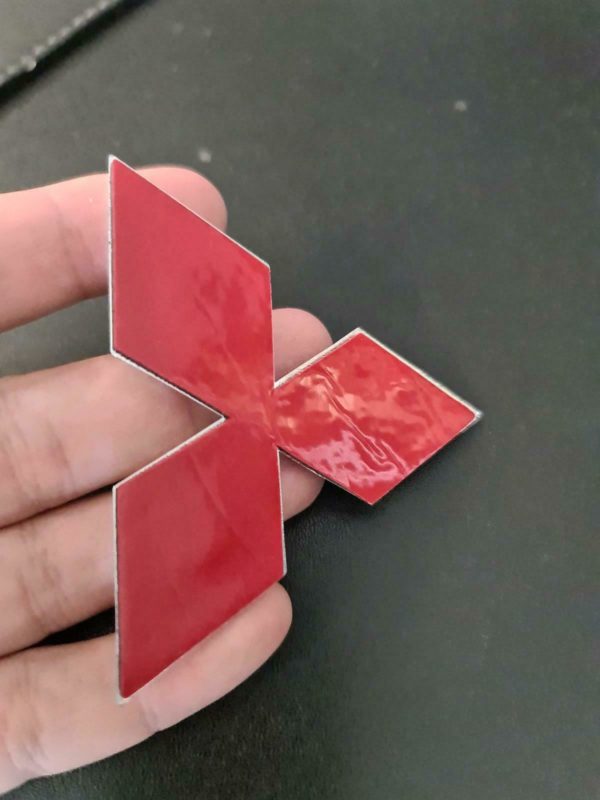 Mitsubishi Emblem selbstklebend chrome für Heckklappe – Bild 2