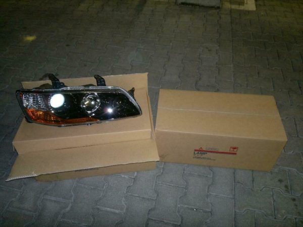 Neue Evo 9 LHD Scheinwerfer Mitsubishi Evo 7 8 9 CT9A 8301A60