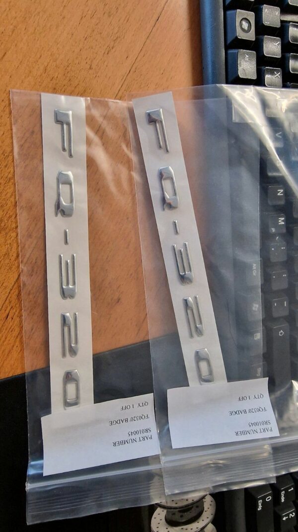 2x Original FQ320 Embleme Mitsubishi Evo 7 8 9 CT9A