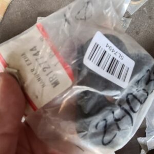 Lagerräumung: MR127744 Abgasanlagen Haltegummi Mitsubishi Evo 5 6