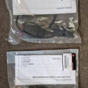 2x Neues Gurtschloss Anschnaller vorne Mitsubishi Evo 7 8 9 Recaro LHD