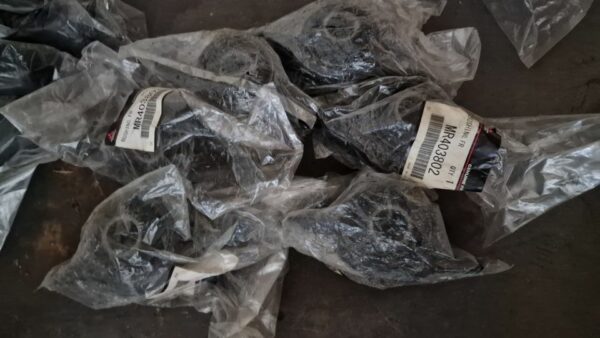 Neue Lager Querlenker vorne Mitsubishi Evo 5 6 CP9A – Bild 2