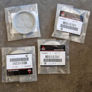Neues Set OEM Nabendeckel für Mitsubishi Evo 7 BBS mit Klammer