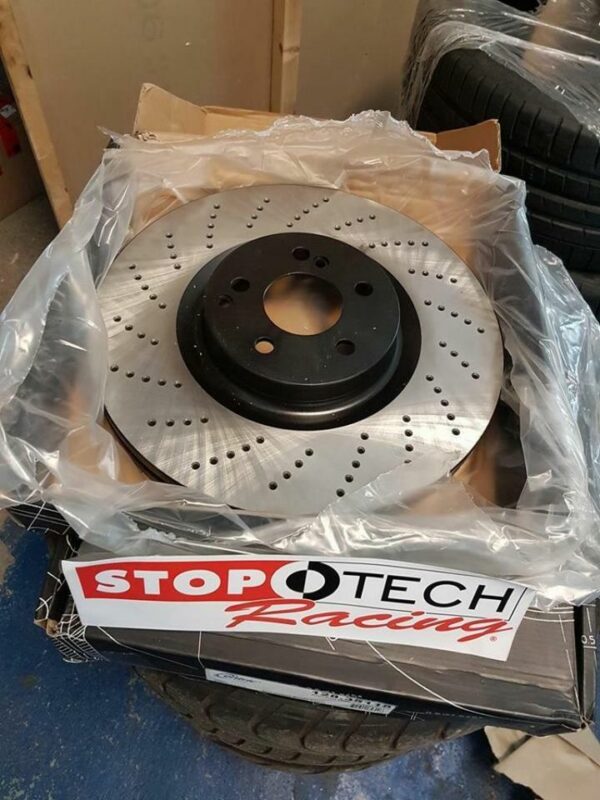 Stoptech Bremsscheiben + Beläge für Mercedes C 63 AMG W204