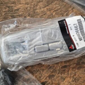 MB606667 Neue Lampe Beleuchtung innen Mitsubishi Evo 5 CP9A