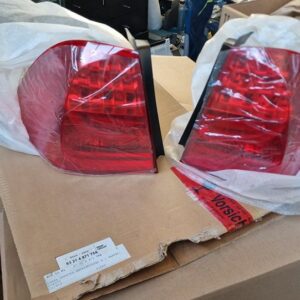 63217289425 + 6 Neue BMW E90 LCI Rückleuchten LED außen