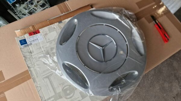 A2024000625 Neue Radkappe Raddeckel Mercedes W202 C-Klasse