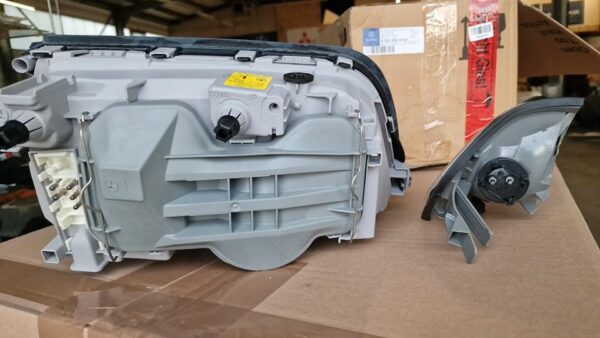 A2028201961 Neuer Scheinwerfer mit Blinker links Mercedes W202 – Bild 5