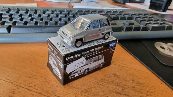 Modellauto Honda City Turbo II in 1/64 Tomica