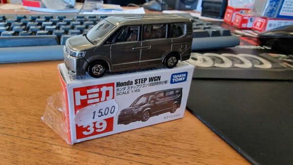Modellauto Honda STEP WGN in 1/65 Tomica