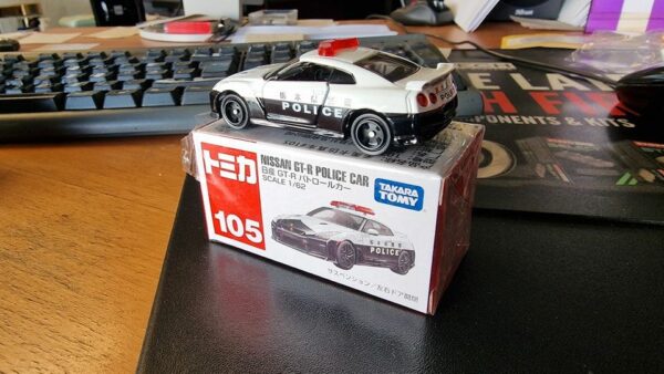 Modellauto Nissan GTR R35 Polizei Auto Japan in 1/62 Tomica