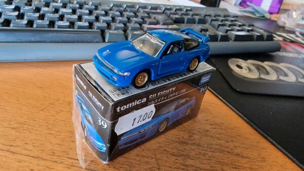 Modellauto Nissan Silvia RPS13 in 1/64 Tomica
