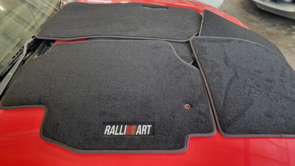 Ralliart Fußmatten LHD für Mitsubishi Evo 7-9 CT9A – Bild 5