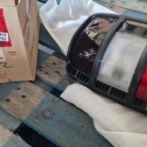 MB831089 Neue Rückleuchte links für Mitsubishi Pajero 2 V20 V40