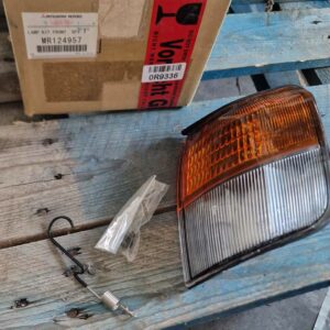 MR124957 Neuer Blinker vorne links für Mitsubishi Pajero 2 V20 V4