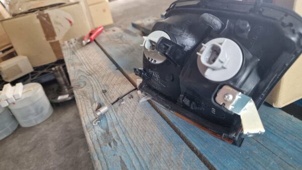 MR124957 Neuer Blinker vorne links für Mitsubishi Pajero 2 V20 V4 – Bild 4