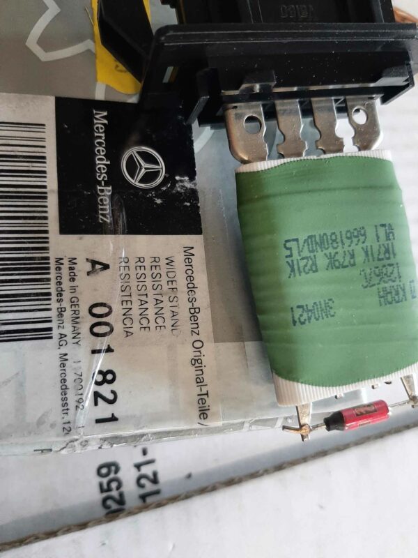 A0018216760 Neuer Widerstand Gebläsemotor für Mercedes W903 Sprinter – Bild 4
