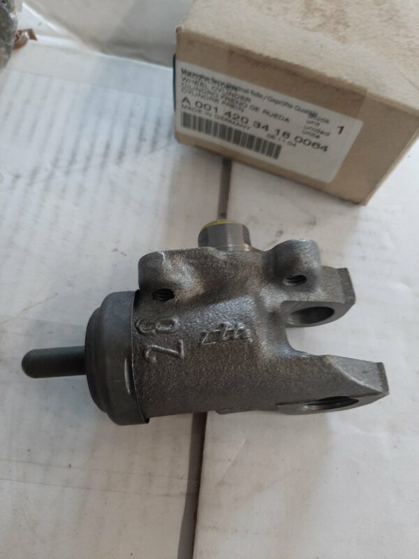 A0014203418 Neuer Radbremszylinder vorne rechts für Mercedes 190SL W121 – Bild 3