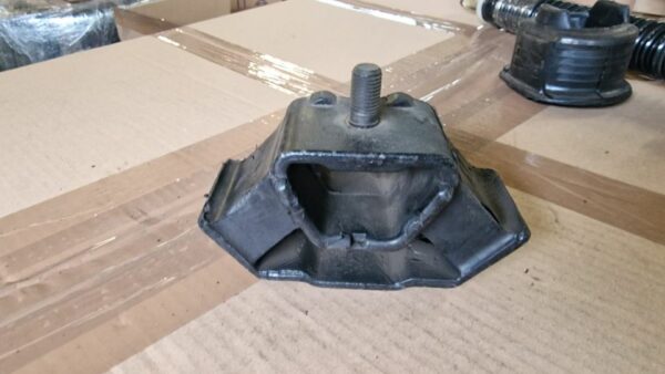 A1232402518 Neues Getriebelager Automatik Mercedes W123