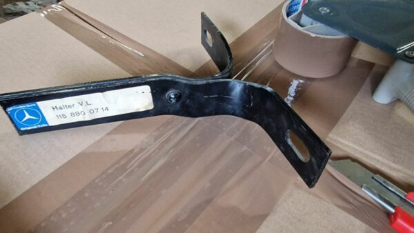 A1158800714 Neuer Träger Halter Stoßstange vorne Mercedes W115