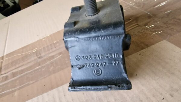 A1232402518 Neues Getriebelager Automatik Mercedes W123 – Bild 3