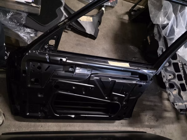 A1267204405 Neue Türe vorne rechts Mercedes W126 Türrohbau – Bild 3