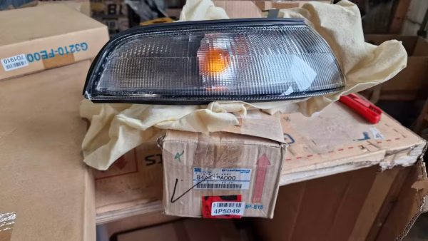 84441PA000 Neuer rechter Blinker für SUBARU Alcyone 1991