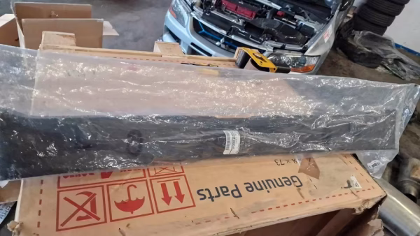 94026FG000JC Neue Kofferraumverkleidung Subaru Impreza 2008-14