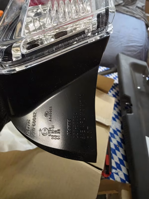 SU003-05808 Neue Rückleuchte rechts Toyota GT86 Subaru BRZ – Bild 2