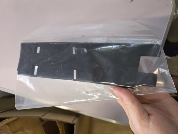 A1298800305 Neue Abdeckung der AMG Stoßstange Mercedes R129 – Bild 2