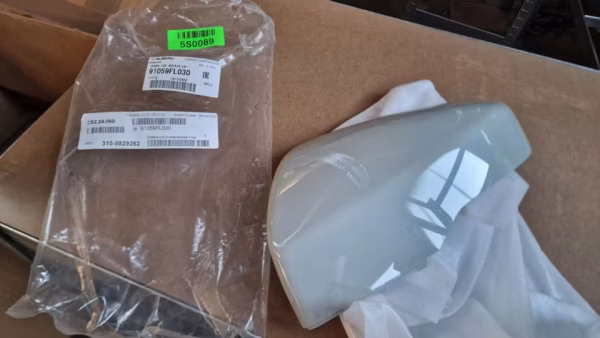 91059FL030 Neue Spiegelkappe links Subaru Crosstreck