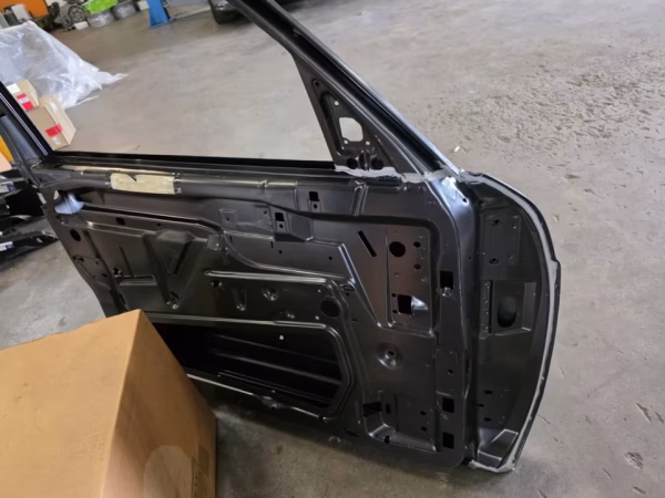 A1267204305 Neue Türe vorne links Mercedes W126 Türrohbau Fahrerseite – Bild 2