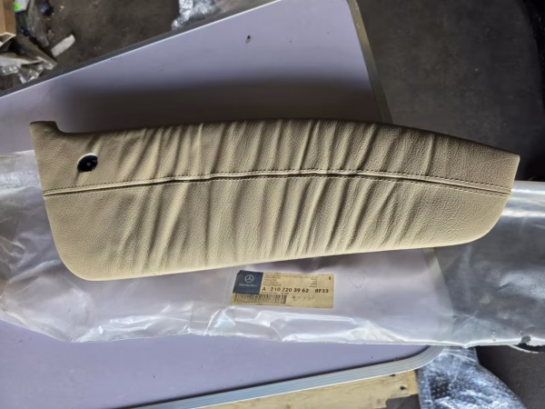 A21072047708F33 Neue Verkleidung Fahrertüre Mercedes W210 Leder