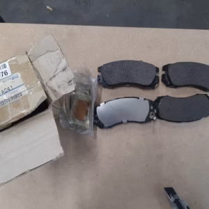 26296FA041 Neue Bremsbeläge vorne Subaru Impreza WRX STI GC8