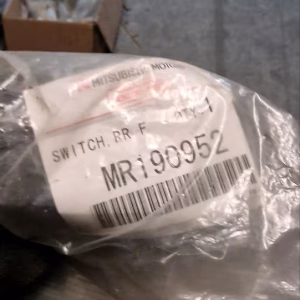 MR190952 Taste Nebelschlussleuchte Mitsubishi Evo 7 8 9 CT9
