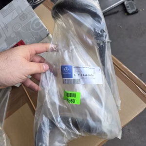 A2104663624 Neue Servoleitung Mercedes W210 E320 CDI