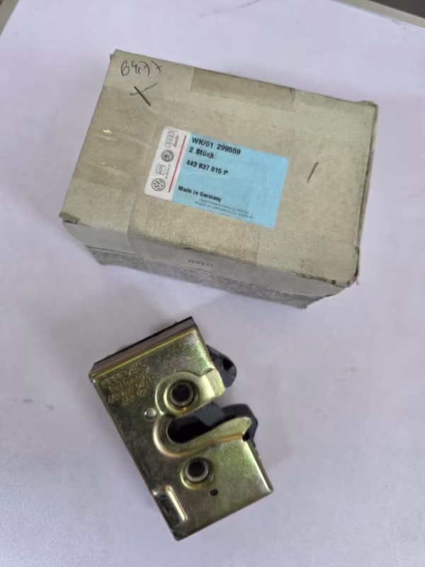 443837015P Neues Türschloss vorne links Fahrer Audi 100/200