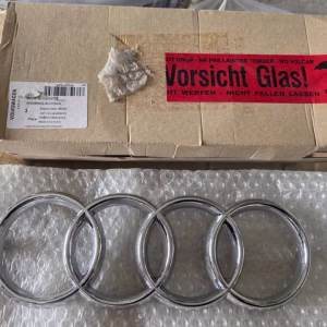 8R0853605 Neues Emblem vorne Audi Q5 8R Audi Ringe