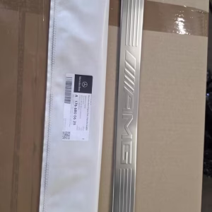 A1766800635 Neue Einstiegsleiste vorne AMG Mercedes W156 GLA X156