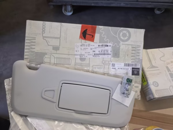 A20581086047N06 Neue Sonnenblende rechts Mercedes W205