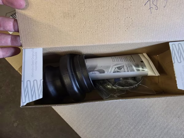 A2103500837 Neue Manschette Antriebswelle Mercedes W124 W210