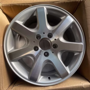 A1704010302 Neue Mercedes Alufelge 8Jx16 ET30