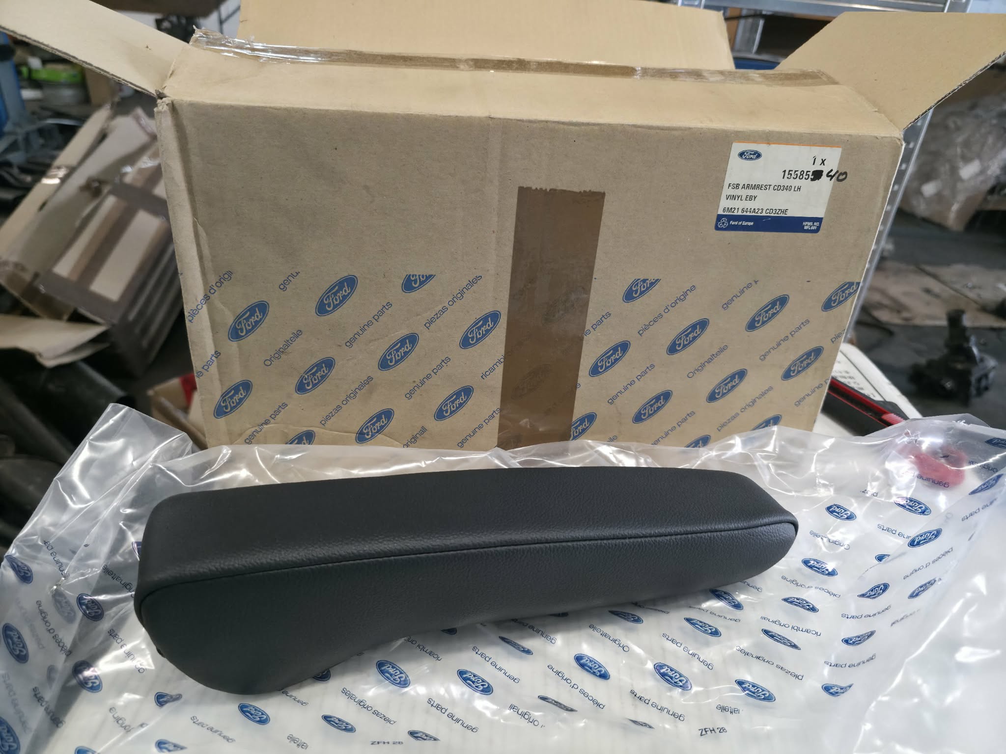 1558540 Neue Leder Armlehne vorne FORD Galaxy S-Max