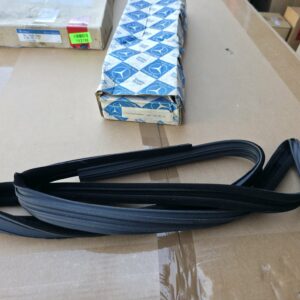 A1267350125 Neue Fensterlaufschiene hinten Mercedes W126 SEL