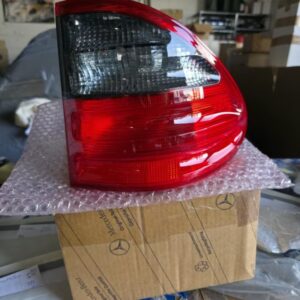 A2108206864 Neue Rückleuchte rechts Mercedes W210 T-Modell Avantgarde