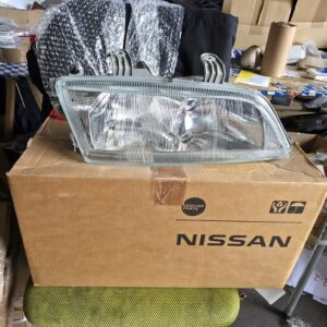 26025-2F901 Neuer Scheinwerfer rechts Nissan Primera P11 2.Gen