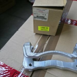 MR249962 Neuer Träger Beläge RS-Bremse für Mitsubishi Evo 4-9