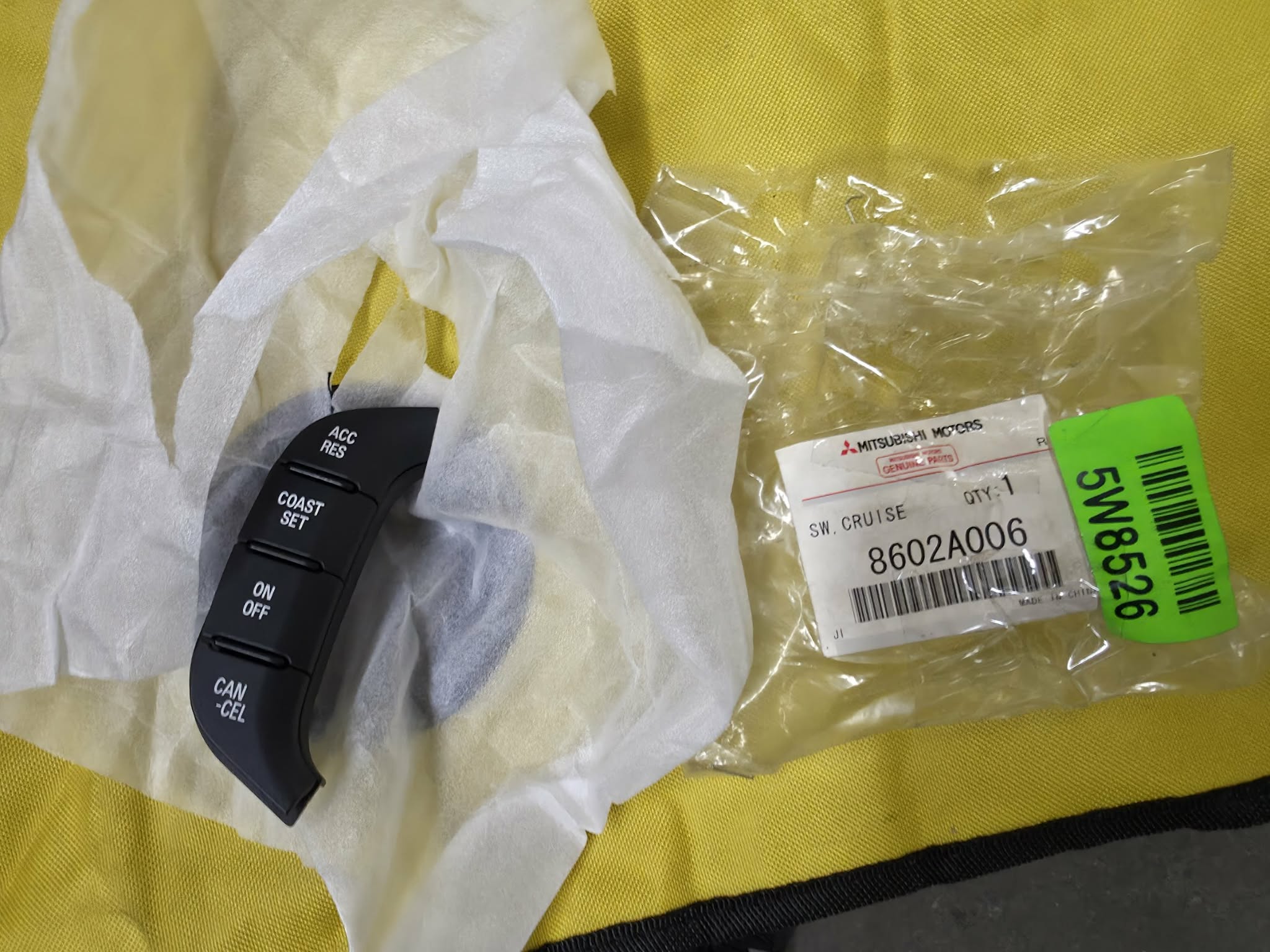 8602A006 Neue Lenkradtasten Tempomat Mitsubishi Pajero 4 V80 V90
