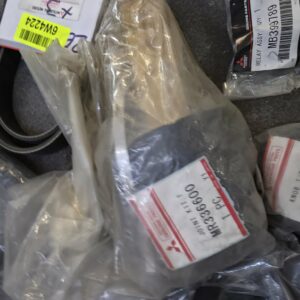 MR336600 Neue Manschette hinten innen Mitsubishi Evo 7-9 AYC