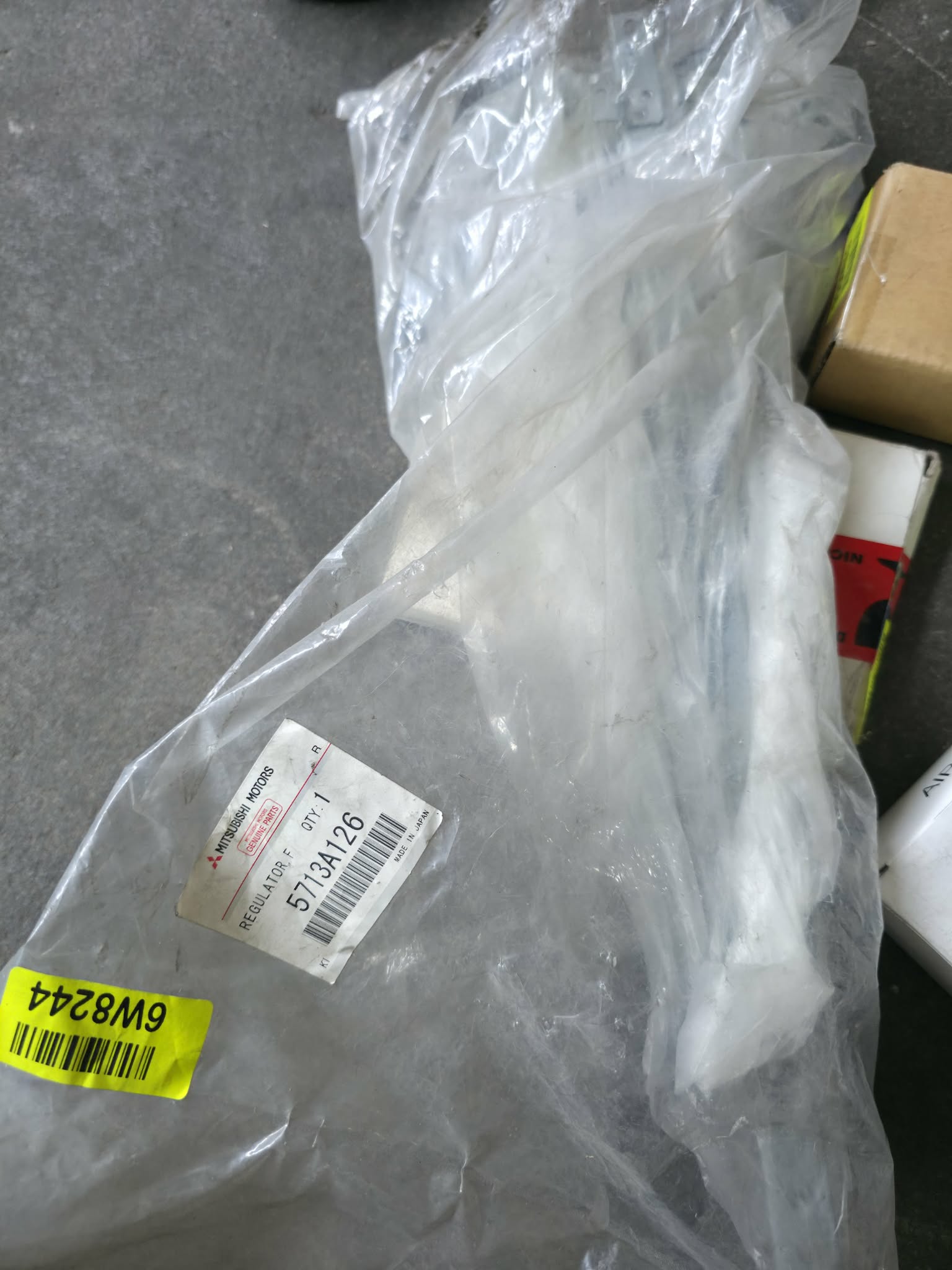 5713A126 Neuer Fensterheber vorne rechts Mitsubishi Evo 10 CZ4A